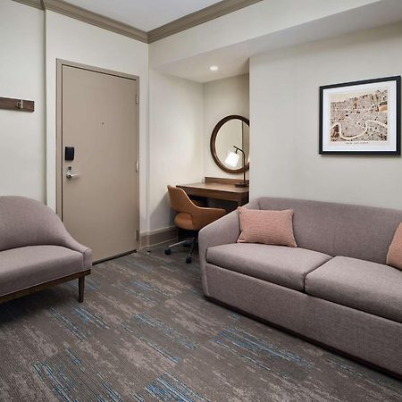Hampton Inn & Suites New Orleans Canal St. French Quarter Екстериор снимка
