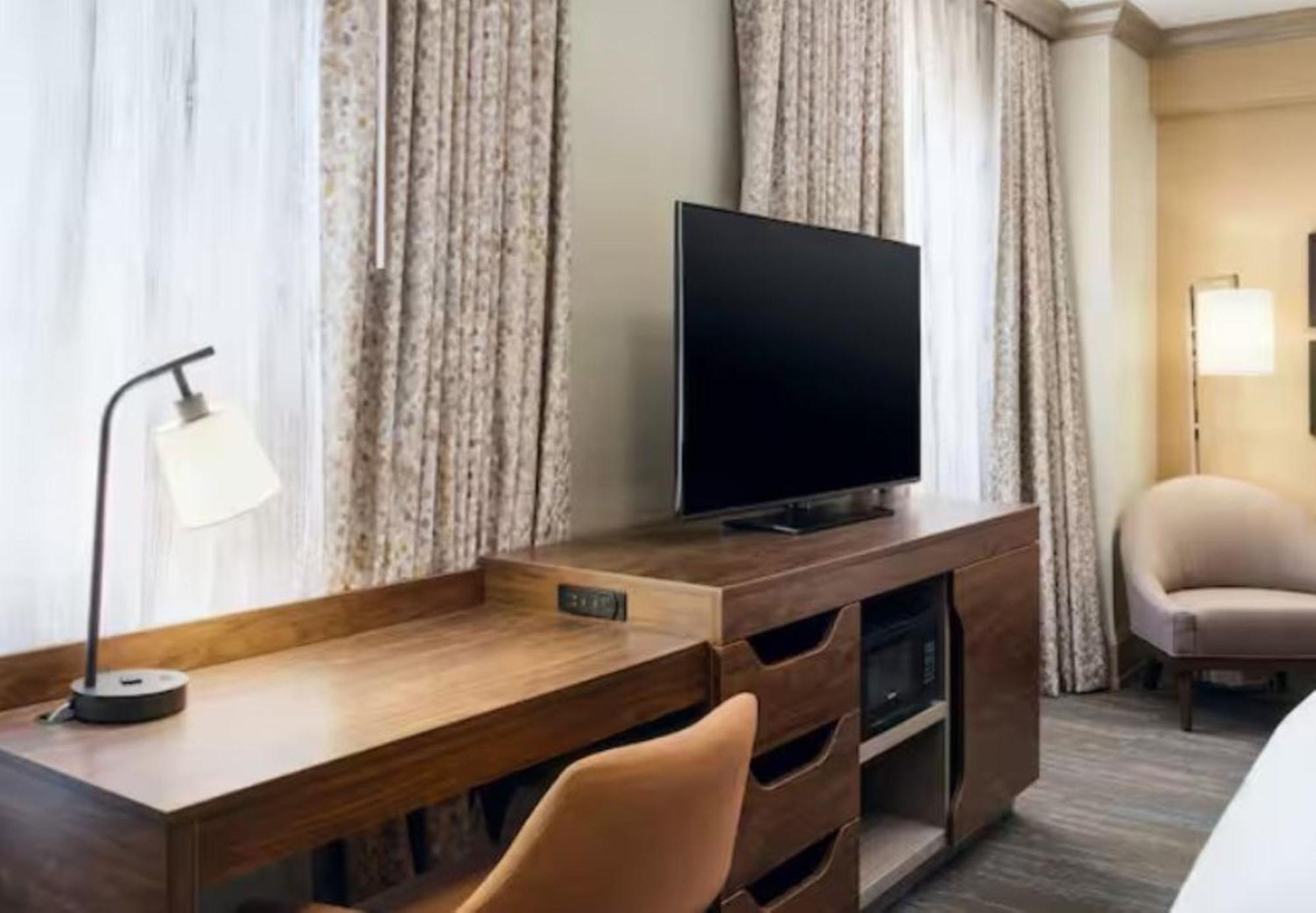 Hampton Inn & Suites New Orleans Canal St. French Quarter Екстериор снимка