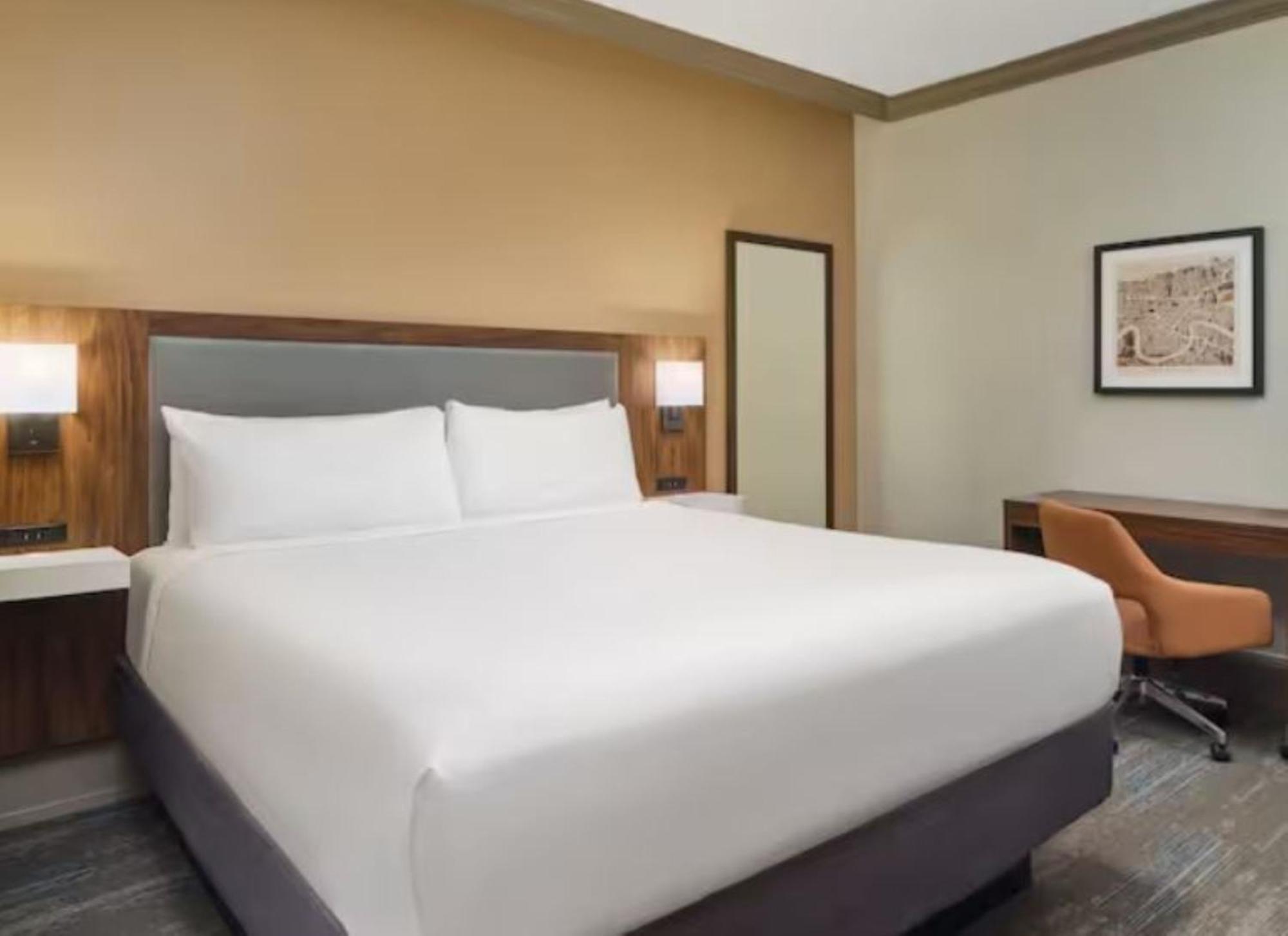 Hampton Inn & Suites New Orleans Canal St. French Quarter Екстериор снимка
