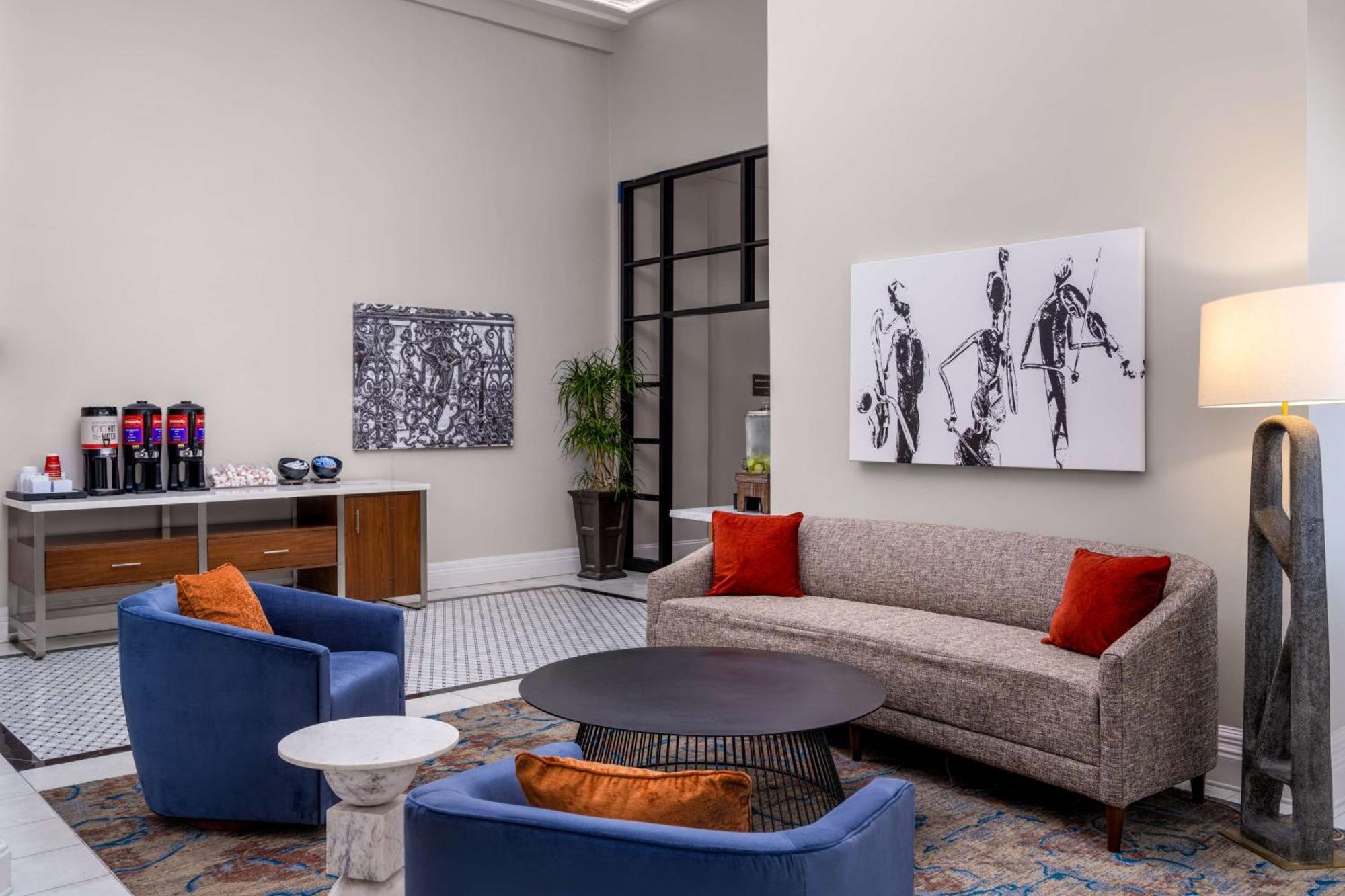 Hampton Inn & Suites New Orleans Canal St. French Quarter Екстериор снимка